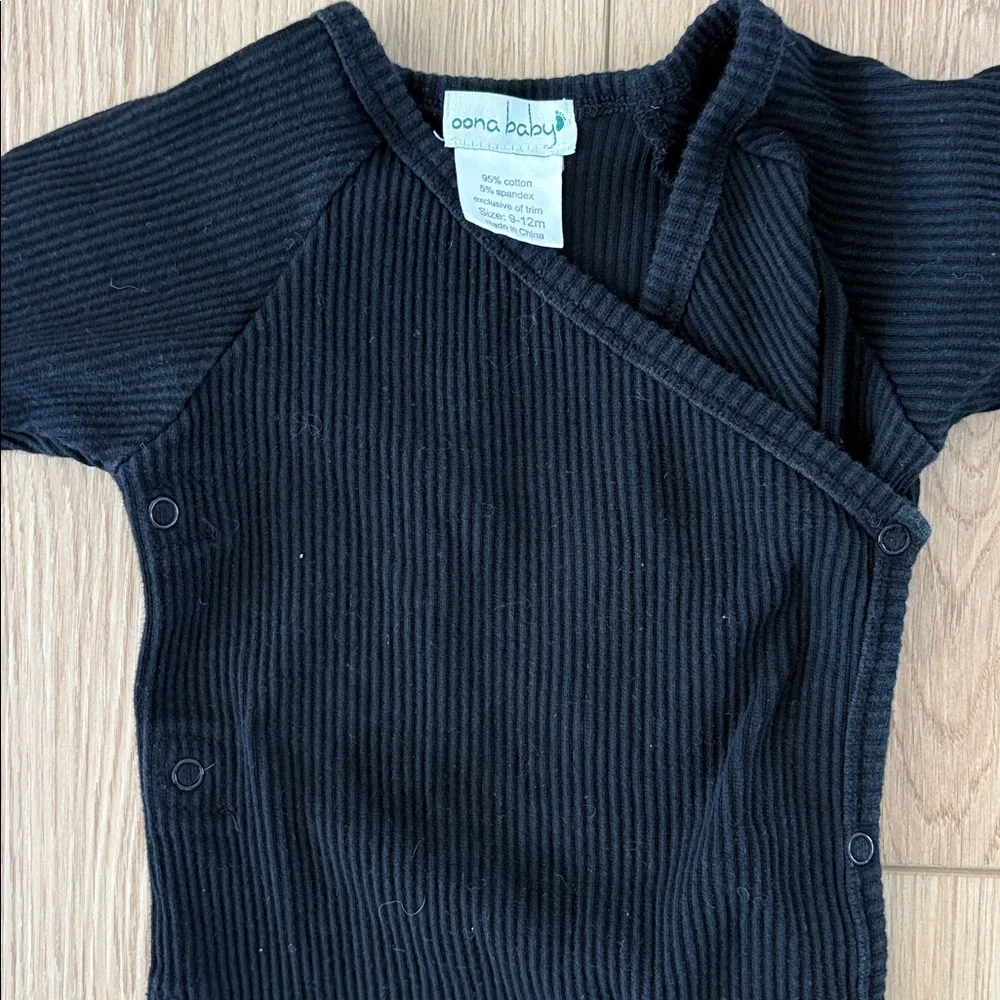 Oona Baby Ribbed Footed One Piece‎ 9-12M Black Wrap Snap Pajamas